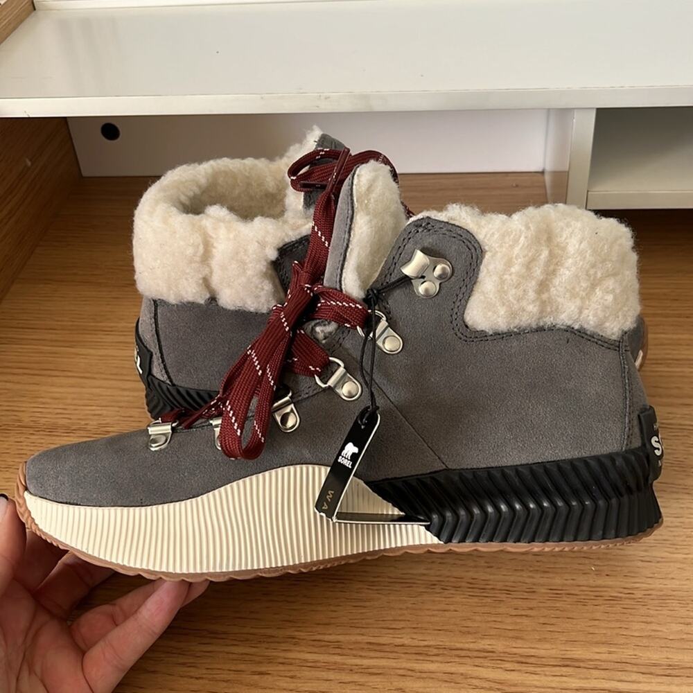 Sorel Gray and Red Ankle Boots - Picture 12 of 16
